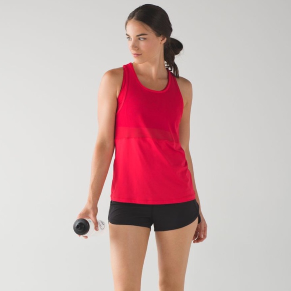 Lululemon Fast As Light 2-In-1 Tank Top
True Red 4